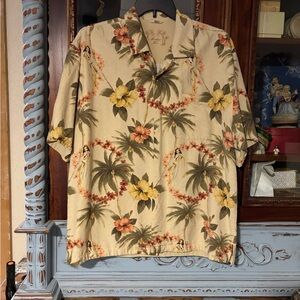 Men's Tropical Floral Button-Down Shirt
